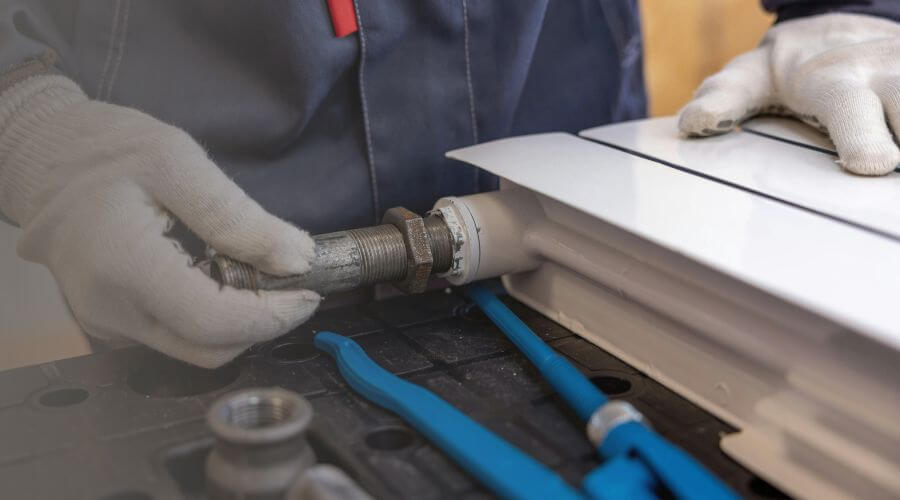 Expert burst pipe repair services in Garciasville, TX